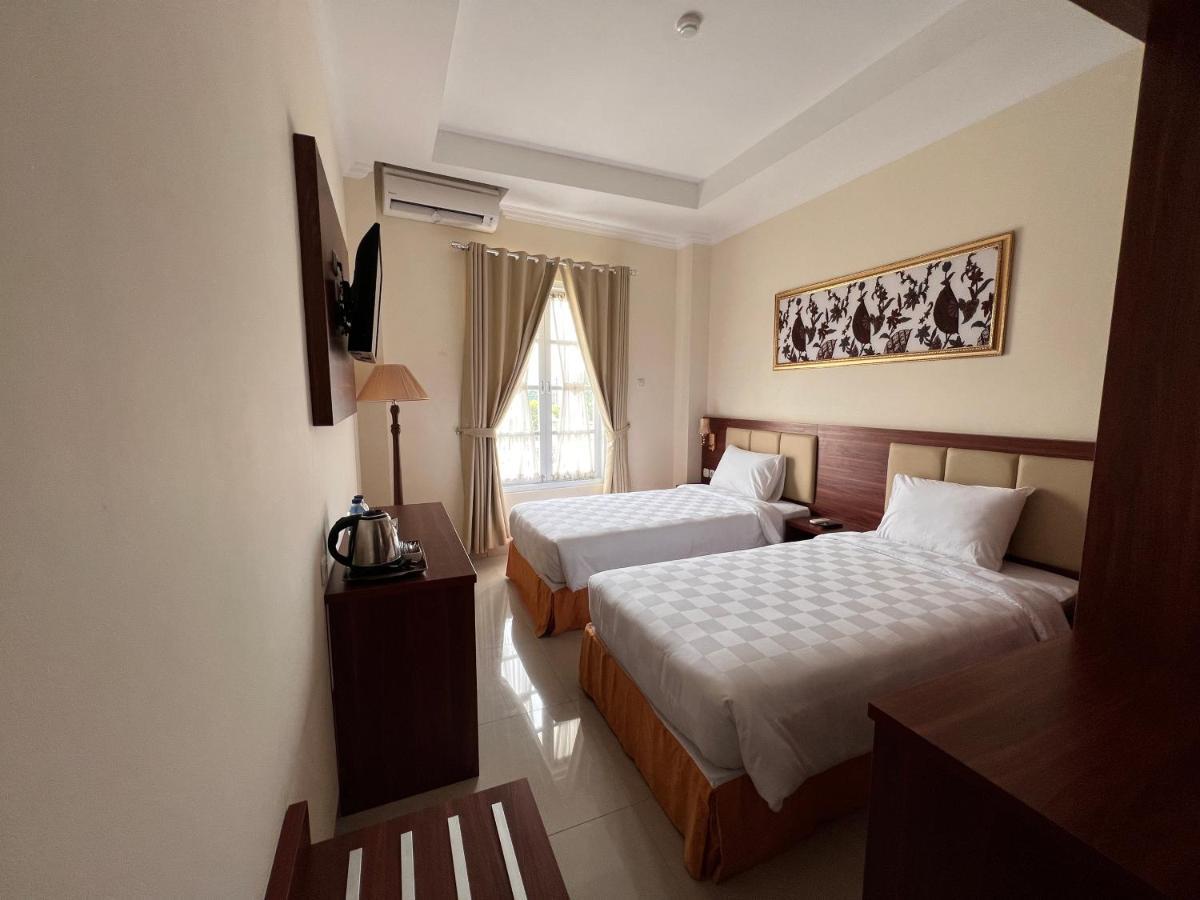 Le Semar Hotel Karawaci Dahung ภายนอก รูปภาพ