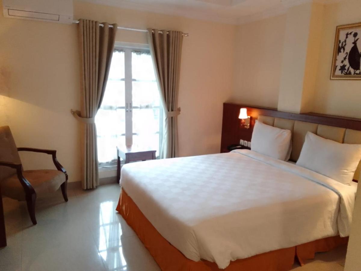 Le Semar Hotel Karawaci Dahung ภายนอก รูปภาพ