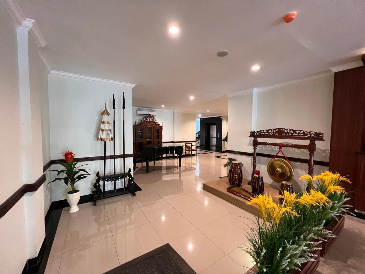Le Semar Hotel Karawaci Dahung ภายนอก รูปภาพ